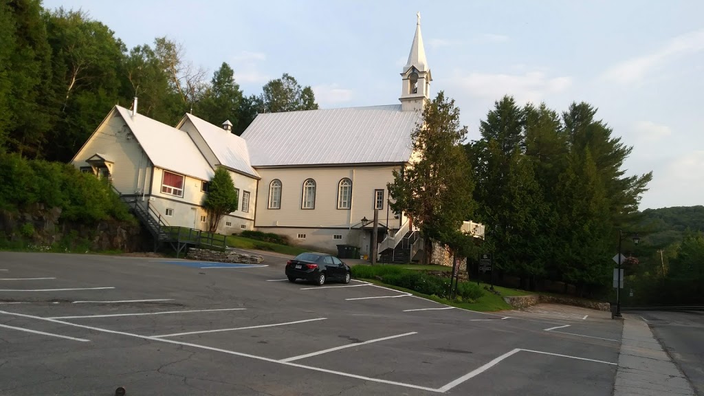 Église du Village | 1829 Chem. du Village, Mont-Tremblant, QC J8E 1K4, Canada | Phone: (819) 425-8614 ext. 2500