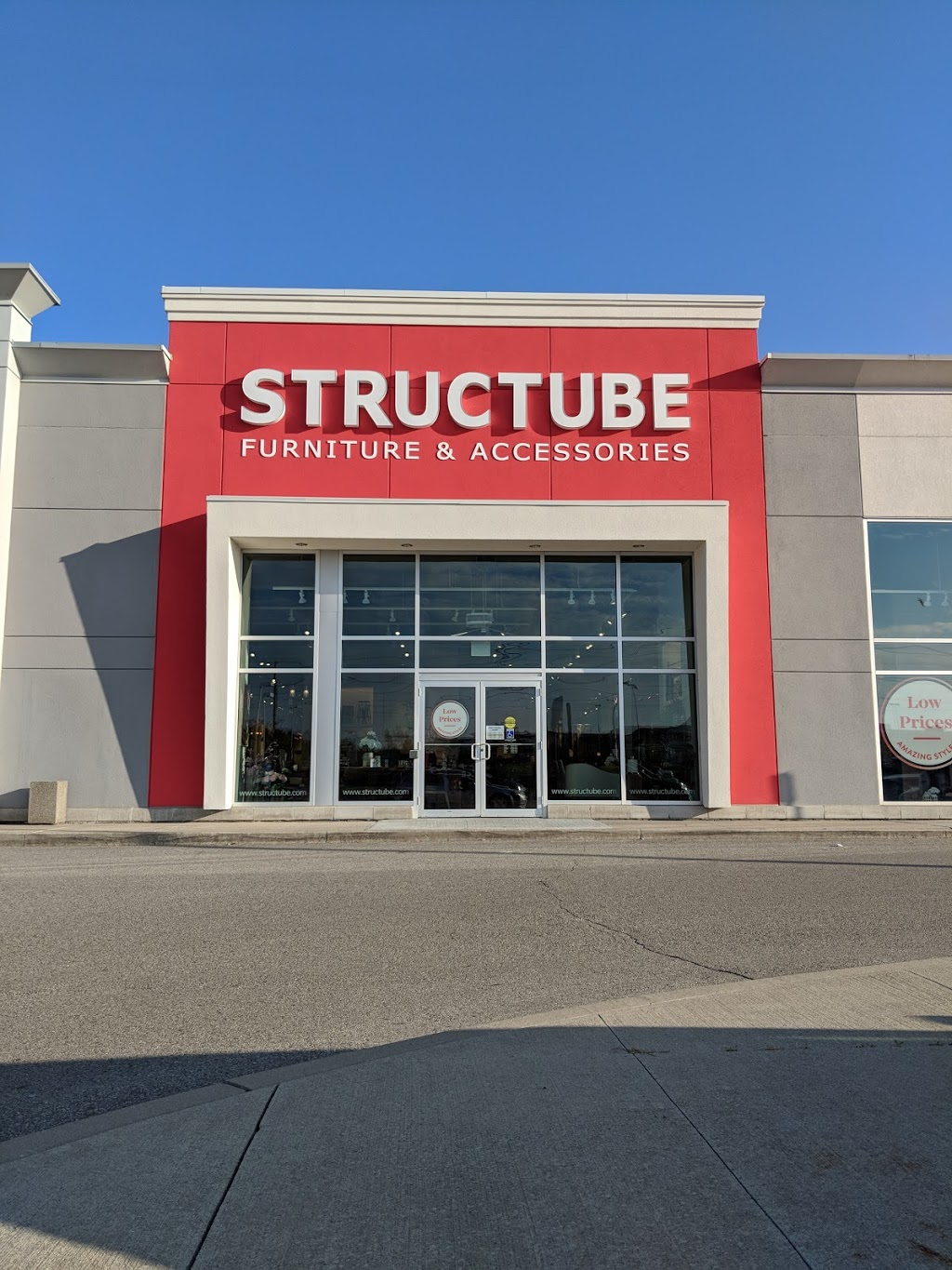 Structube | 1751 Victoria St E, Whitby, ON L1N 9W4, Canada | Phone: (905) 723-1864