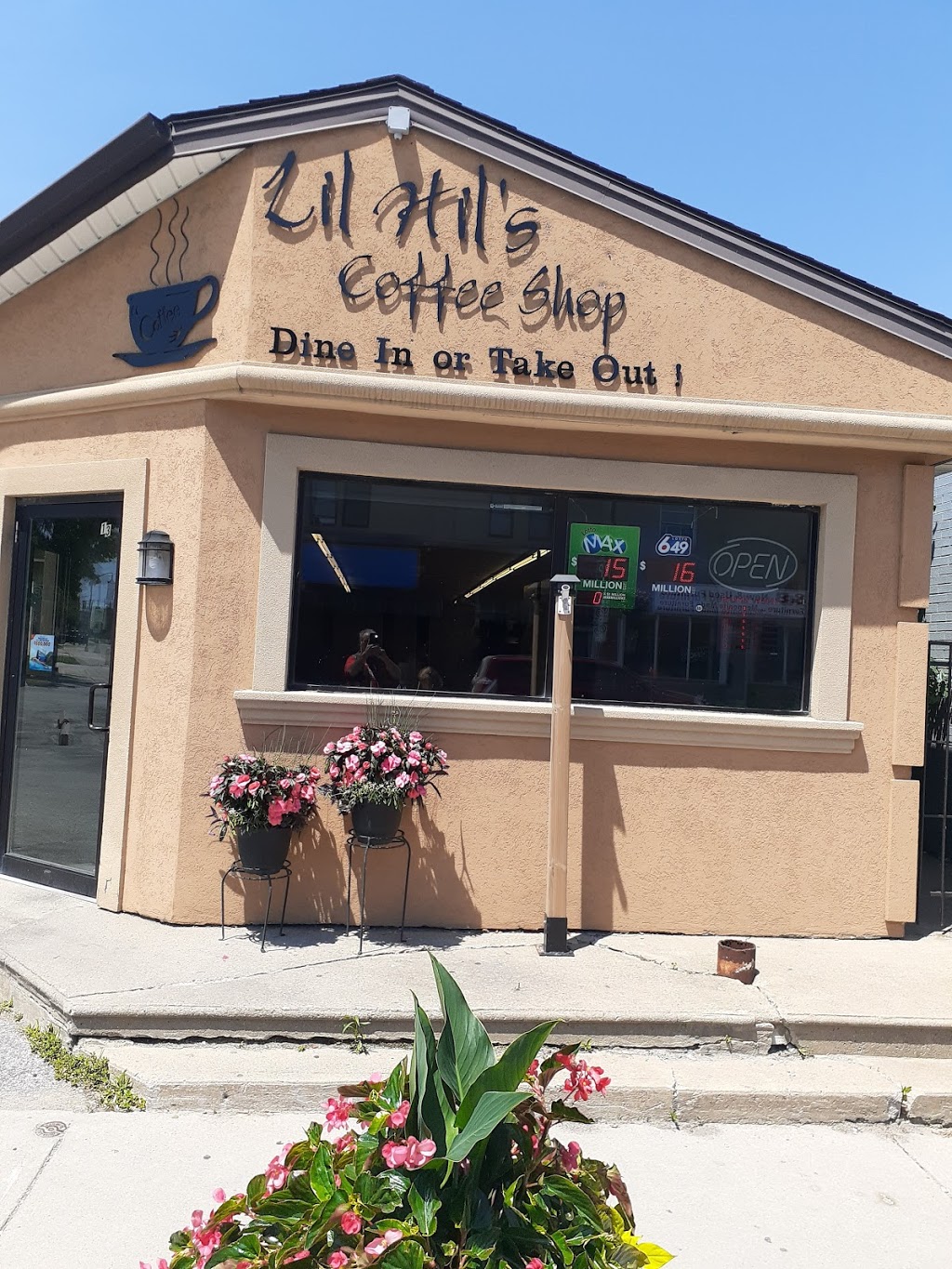 Lil Hils Coffee Shop | 13 Talbot Rd W, Wheatley, ON N0P 2P0, Canada | Phone: (519) 825-7878