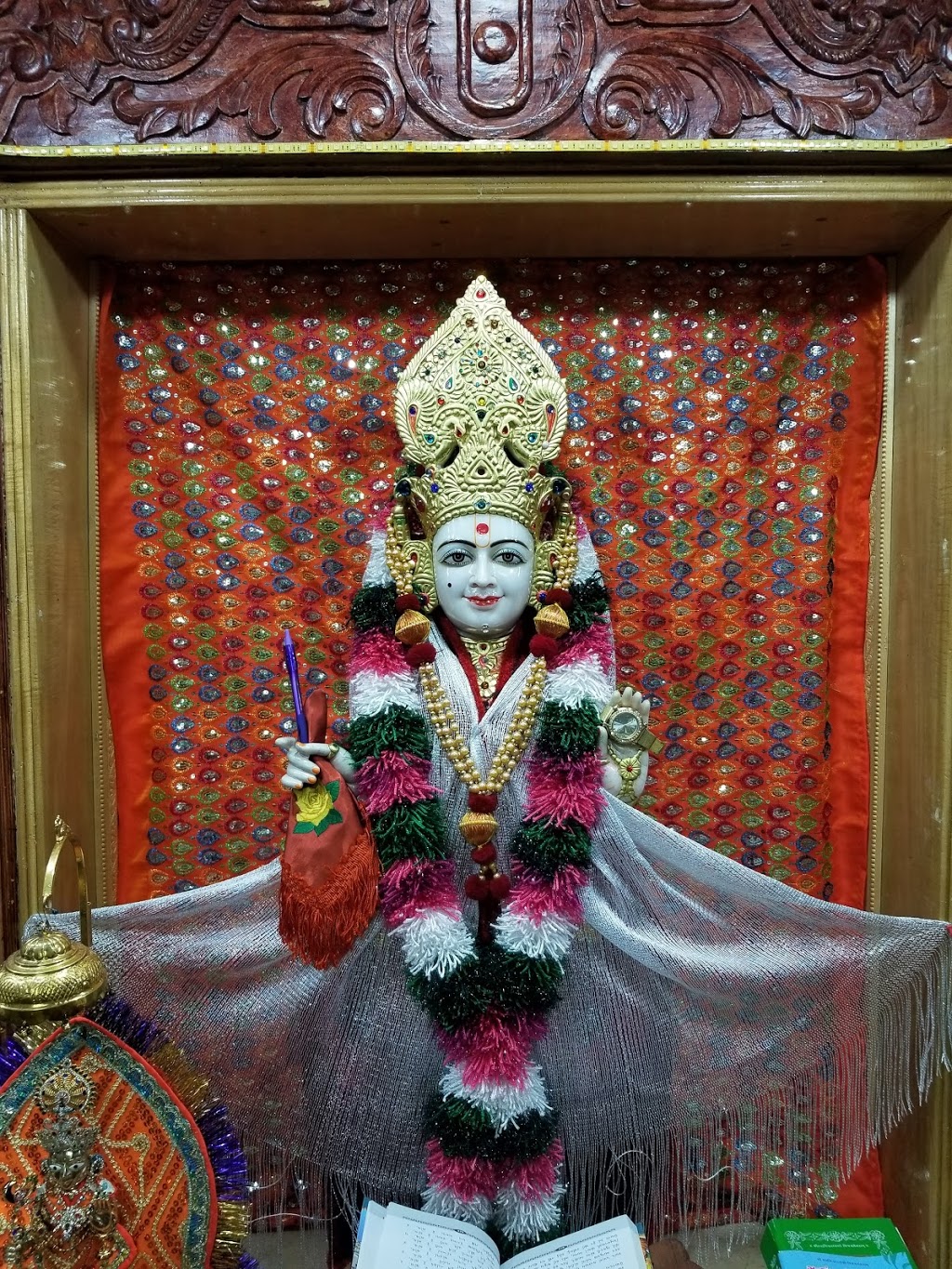 Shree Swaminarayan Hindu Mandir | 1270 Finch Ave W, North York, ON M3J 3J7, Canada | Phone: (416) 665-5100