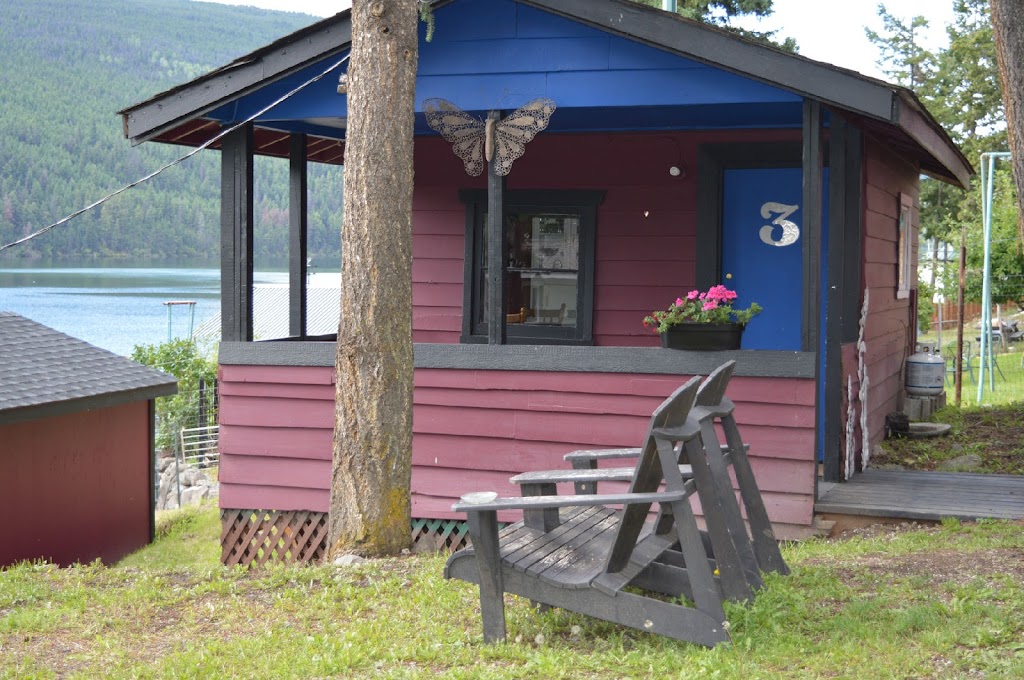 Cabins on the Lake Resort, Loon Lake BC | 2426 Loon Lake Rd, Cache Creek, BC V0K 1H1, Canada | Phone: (250) 615-3516