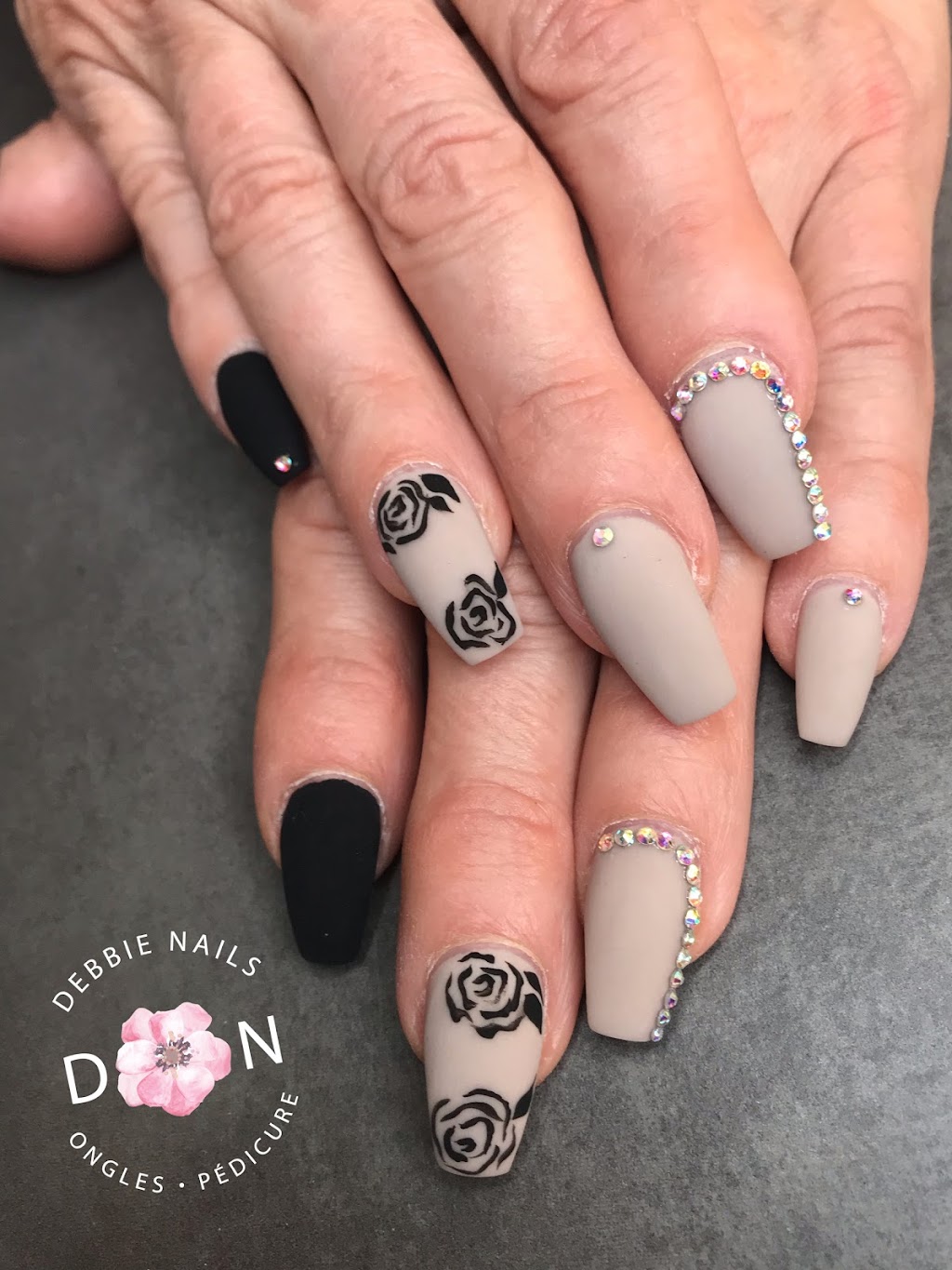 Debbie Nails | 333 Bd Lacombe Local 208, Repentigny, QC J5Z 1N2, Canada | Phone: (438) 884-5543