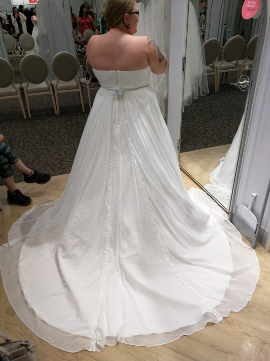 Davids Bridal | 85 Countryview Dr Unit 5A, Dartmouth, NS B3B 0G4, Canada | Phone: (902) 481-0326