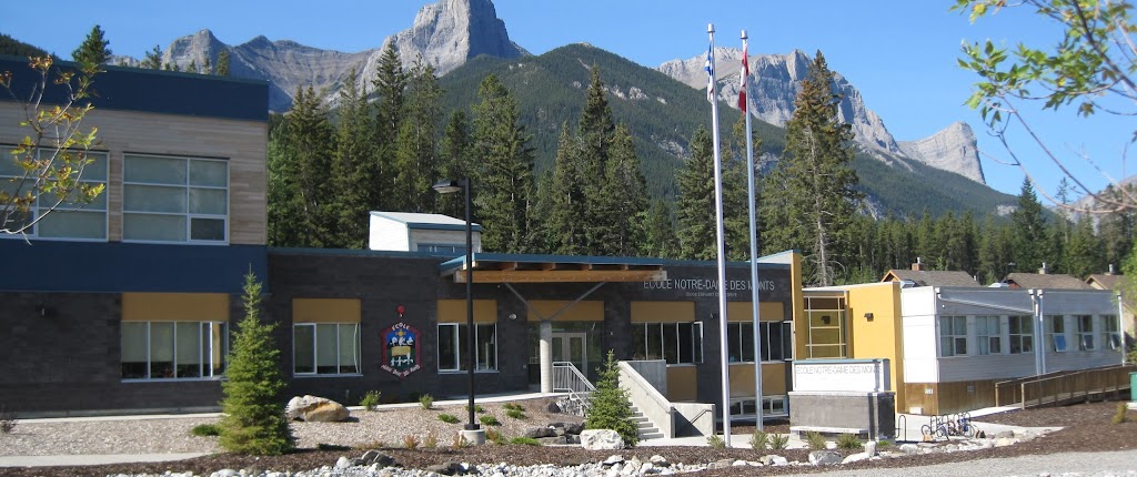 École Notre-Dame des Monts | 3100B Stewart Creek Dr, Canmore, AB T1W 3M6, Canada | Phone: (403) 609-0002