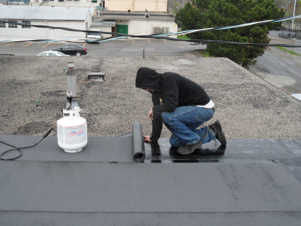 The Roof Doctor | 9910 White Church Rd W, Mount Hope, ON L0R 1W0, Canada | Phone: (905) 627-1900