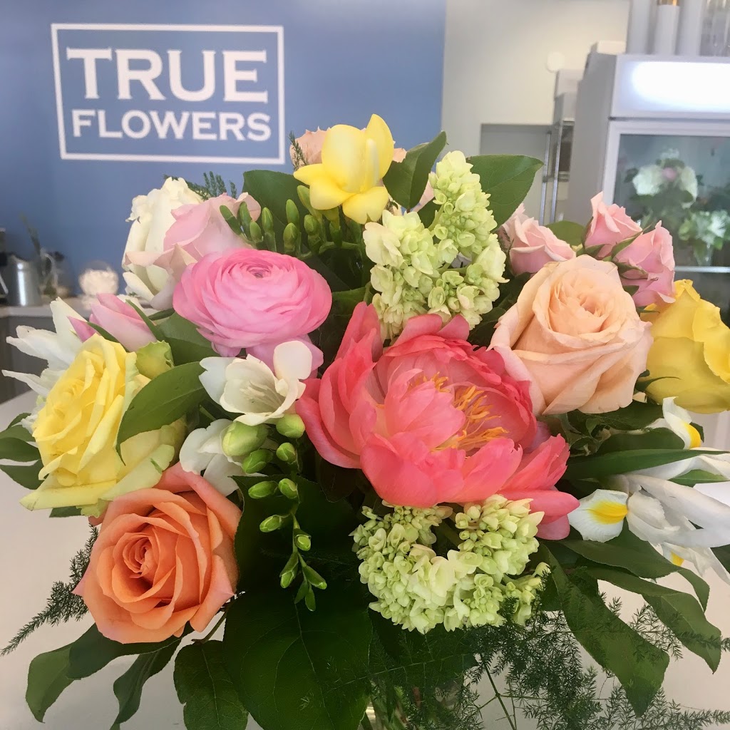 True Flowers | 118 Lakeshore Rd W, Oakville, ON L6K 1E3, Canada | Phone: (905) 337-3178