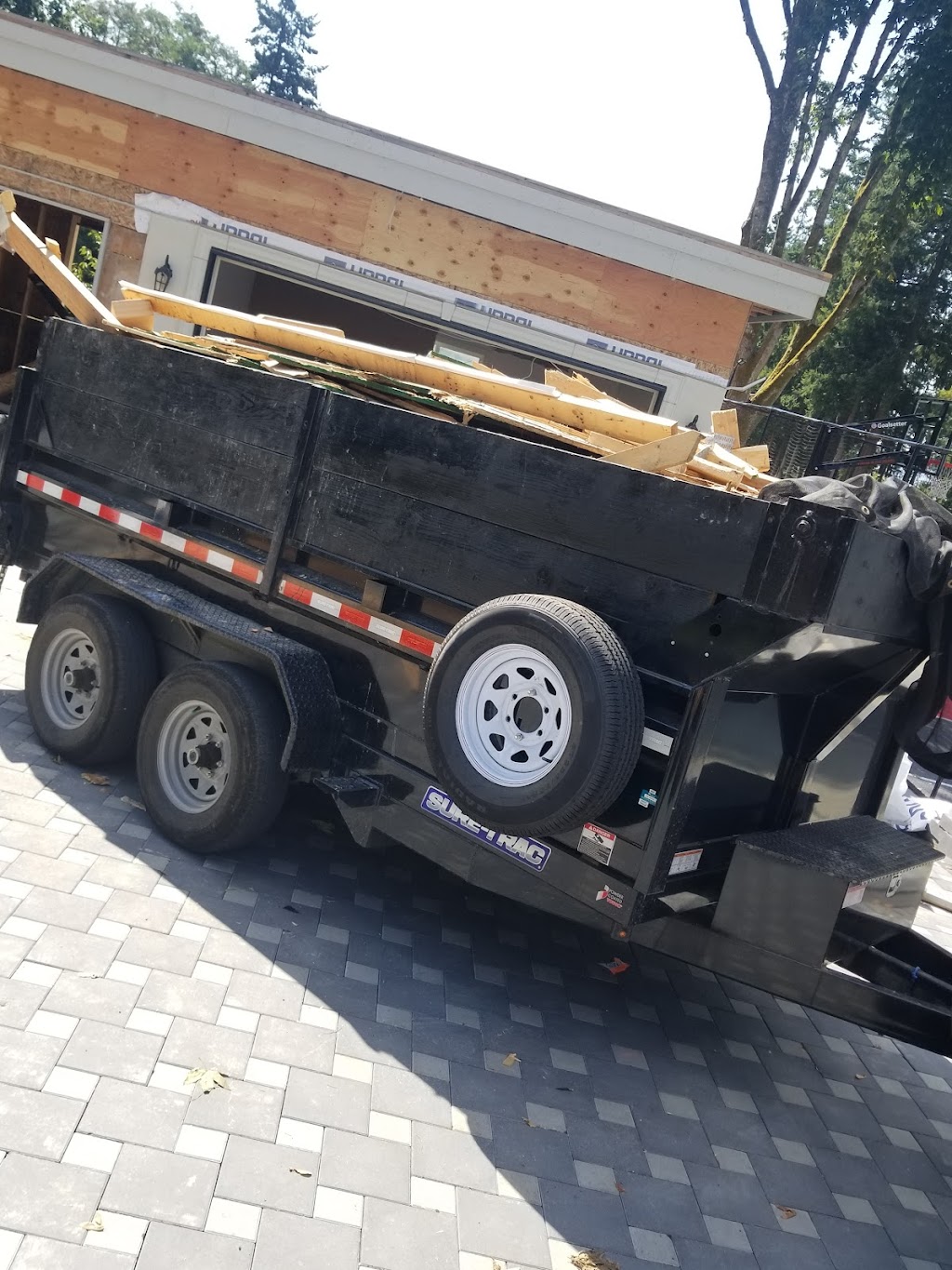 Harry Moving and junk removal | 112 and, 80 Ave, Delta, BC V4C 8R7, Canada | Phone: (778) 989-1835