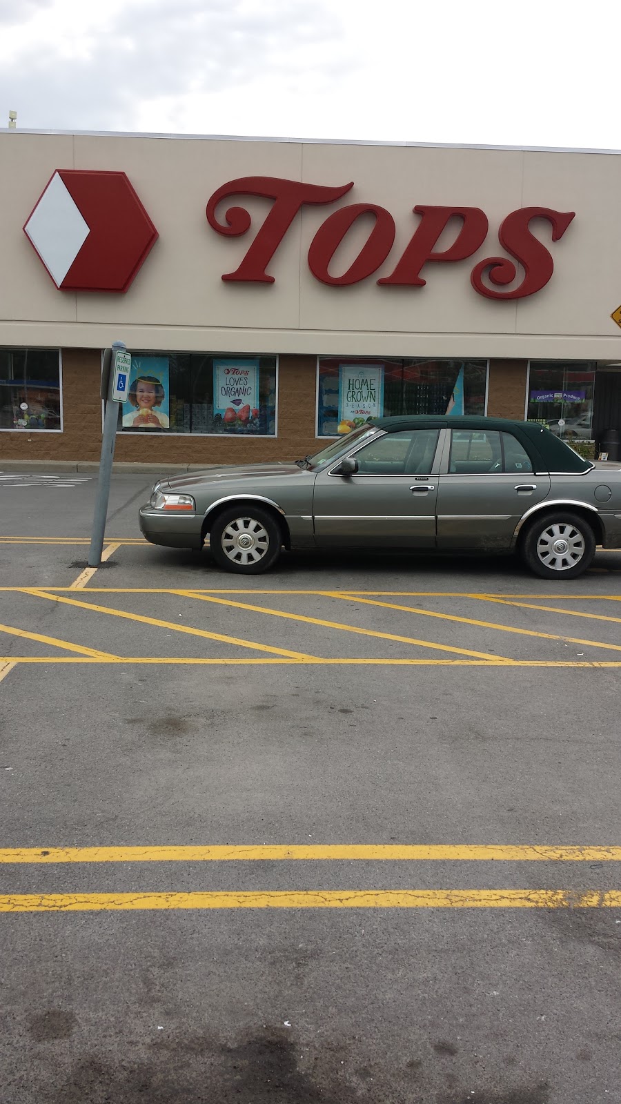 Tops Friendly Markets | 3949 Lockport Olcott Rd, Lockport, NY 14094, USA | Phone: (716) 439-8900