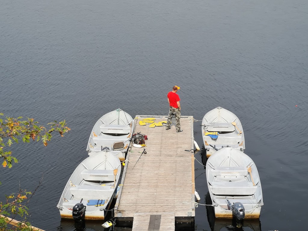 Moon Basin Marina & Cottages | Arnold Bay Rd, Moon River, ON P0C 1H0, Canada | Phone: (705) 375-2288