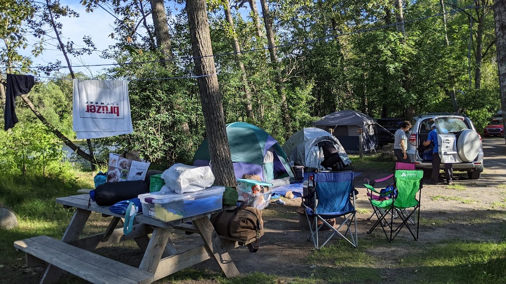 Camping au Bord de la Rivière | 1520 Bd de Comporté, La Malbaie, QC G5A 1M8, Canada | Phone: (418) 665-9999