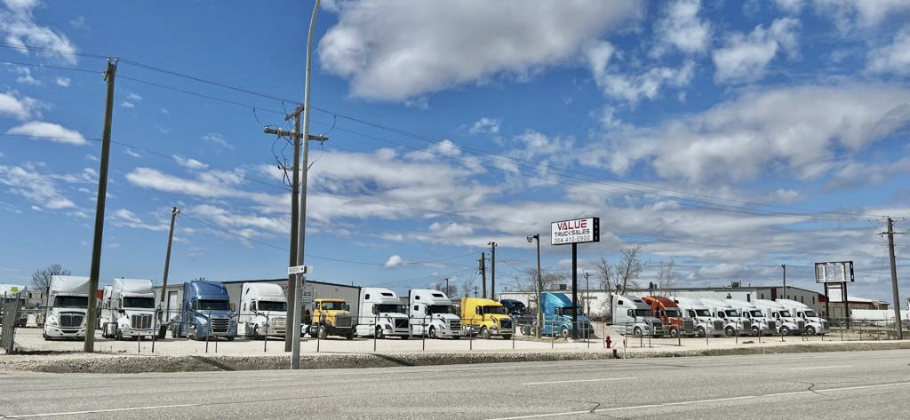 Value Truck Sales Winnipeg | 1916 Brookside Blvd, Winnipeg, MB R3C 2E6, Canada | Phone: (888) 338-9192