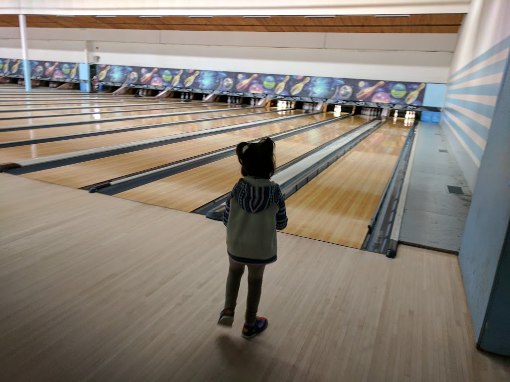 Prost Bowling Centre | 830 Gardiners Rd, Kingston, ON K7M 3X9, Canada | Phone: (613) 389-8117