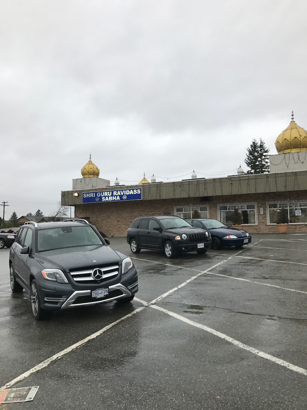 Shri Guru Ravidass Sabha (Vancouver) Gilley Temple | 7271 Gilley Ave, Burnaby, BC V5J 4W9, Canada | Phone: (604) 435-9997