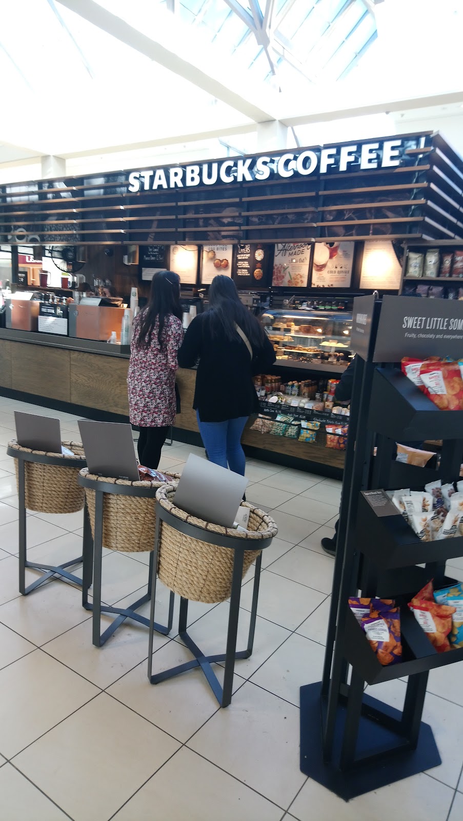 Starbucks | Shopping Centre, 100 Bayshore Dr K30, Nepean, ON K2B 8C1, Canada | Phone: (613) 828-6732