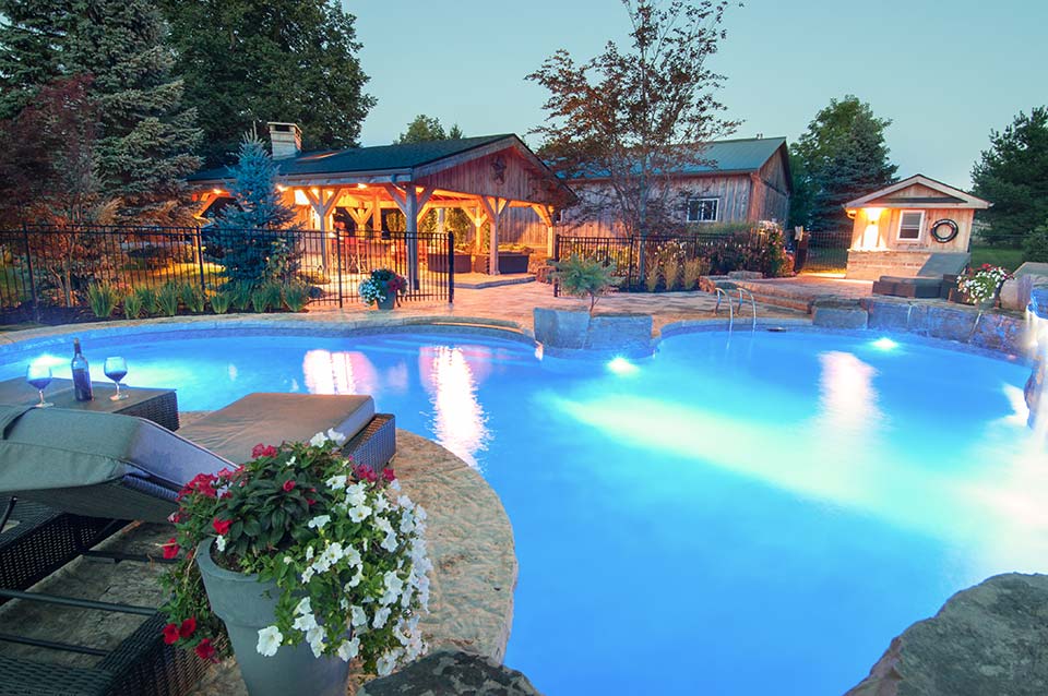 Pioneer Family Pools & Spas | 1020 South Service Rd E, Oakville, ON L6J 2X7, Canada | Phone: (905) 844-7490