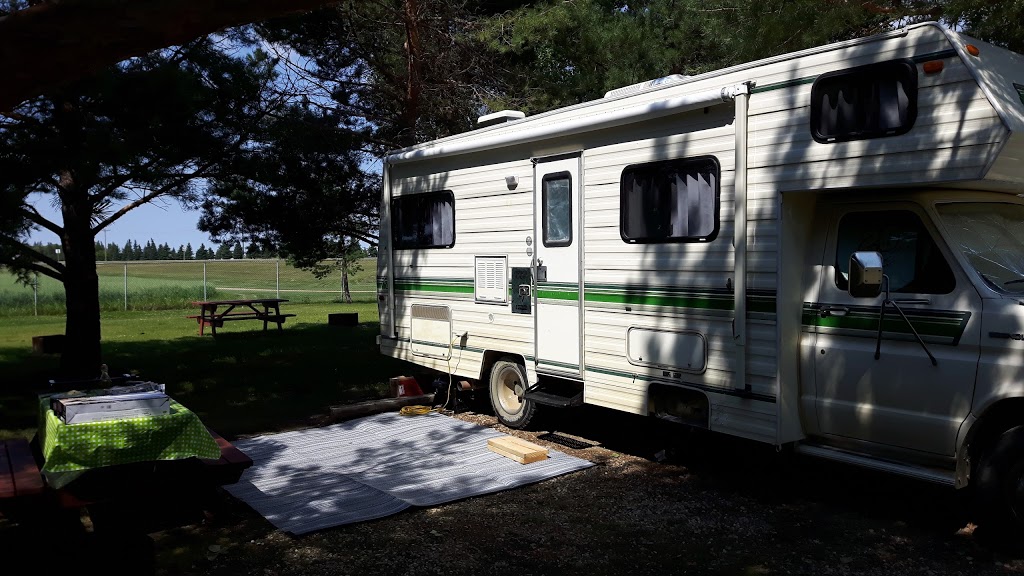 Wetaskiwin Lions Campground | Hwy 13 East, Wetaskiwin, AB T9A 2E9, Canada | Phone: (780) 352-7258