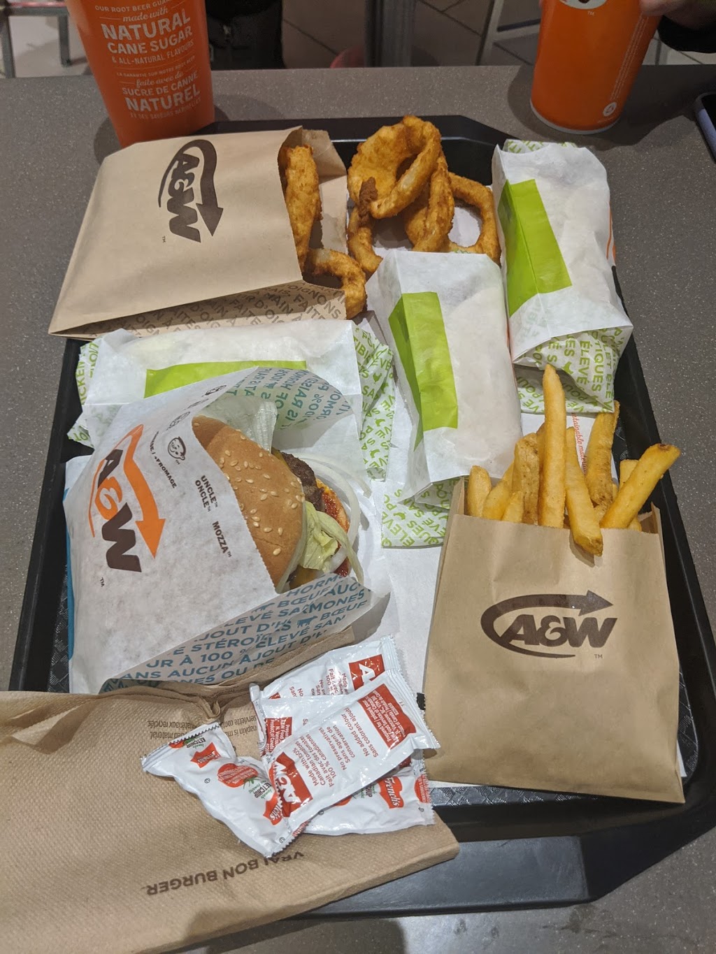 A&W Canada | Dufferin Mall, 900 Dufferin St Unit 0112, Toronto, ON M6H 4A9, Canada | Phone: (416) 516-0947