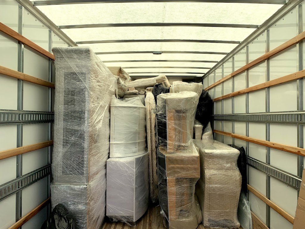 A local Ontario moving services | 6250 Edenwood Dr, Mississauga, ON L5N 3B7, Canada | Phone: (647) 799-3832