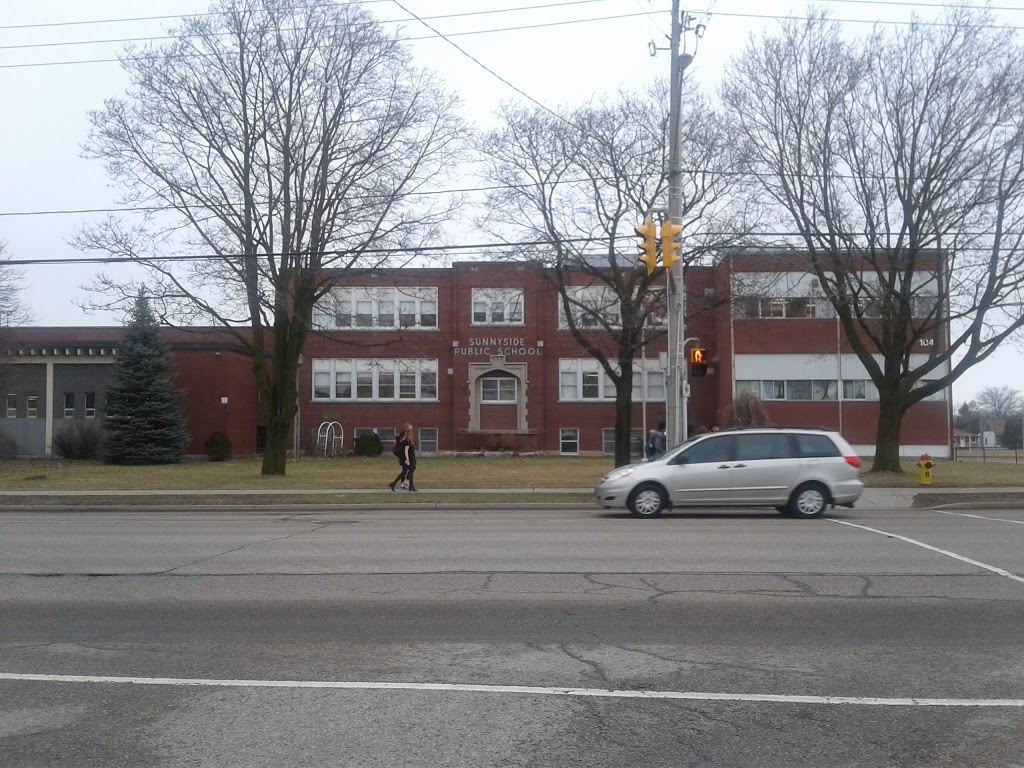 Sunnyside Public School | 1042 Weber St E, Kitchener, ON N2A 1B6, Canada | Phone: (519) 896-1130