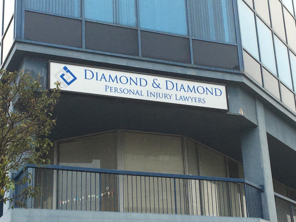 Diamond & Diamond Lawyers | 3050 Confederation Pkwy #200a, Mississauga, ON L5B 3Z6, Canada | Phone: (800) 567-4878