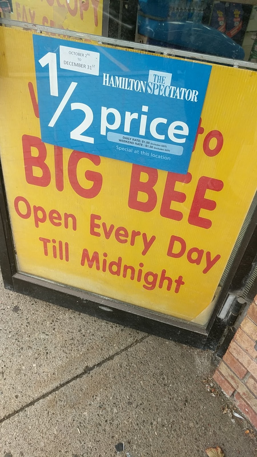Big Bee Convenience & Foodmart | 910 Queenston Rd, Stoney Creek, ON L8G 1B5, Canada | Phone: (905) 664-8899