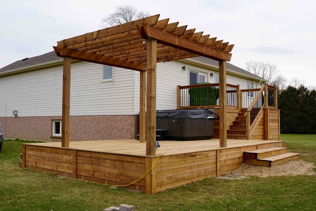 Naklo Carpentry Deck and Fence | 4526 Avenue Rd, London, ON N6N 1E7, Canada | Phone: (226) 238-6155