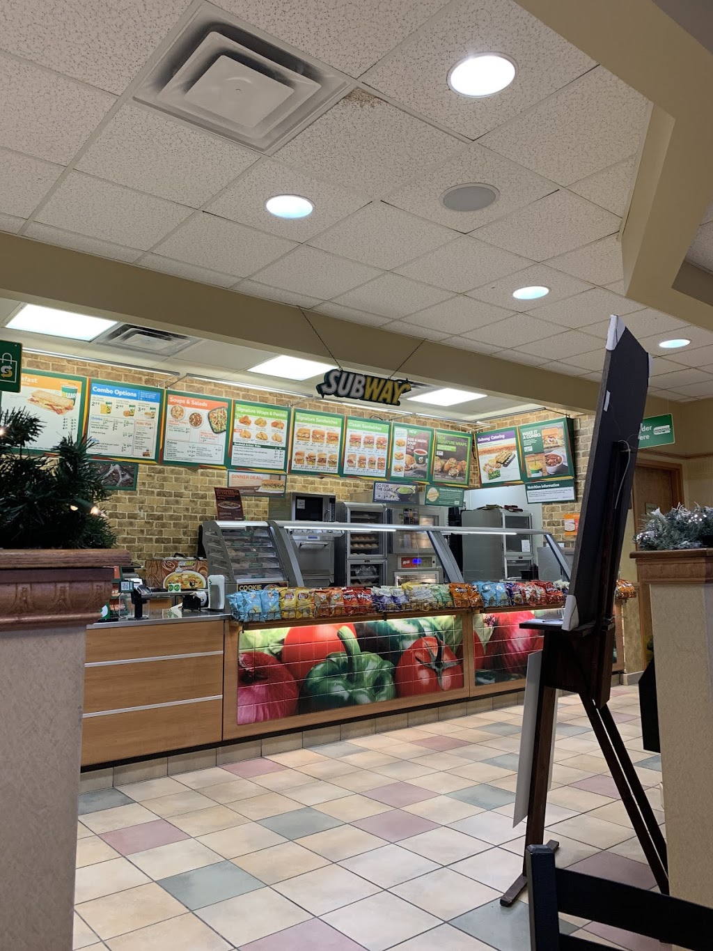 Subway | ESSO ON THE RUN TRUCK STOP, 5906 Oil Heritage Rd, Wyoming, ON N7M 5J6, Canada | Phone: (519) 845-3249