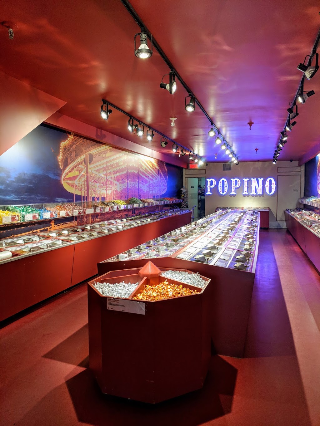 Popino | 7275 R. Sherbrooke E, Montréal, QC H1N 1E9, Canada | Phone: (514) 352-0808