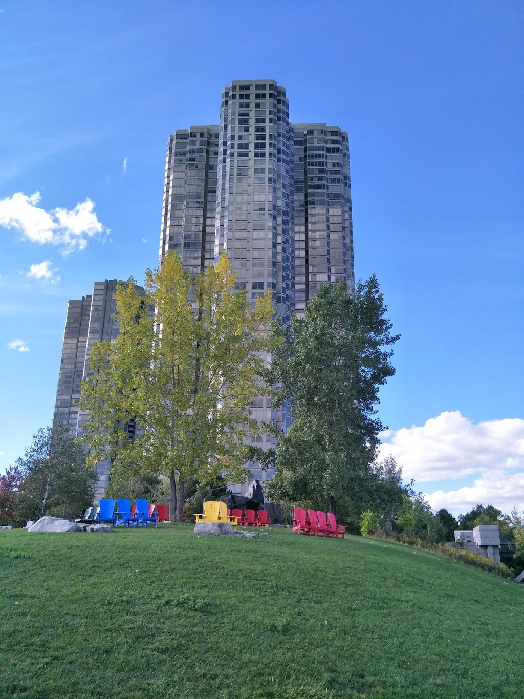 Gzowski Monument | Sunnyside, Toronto, ON M6S, Canada