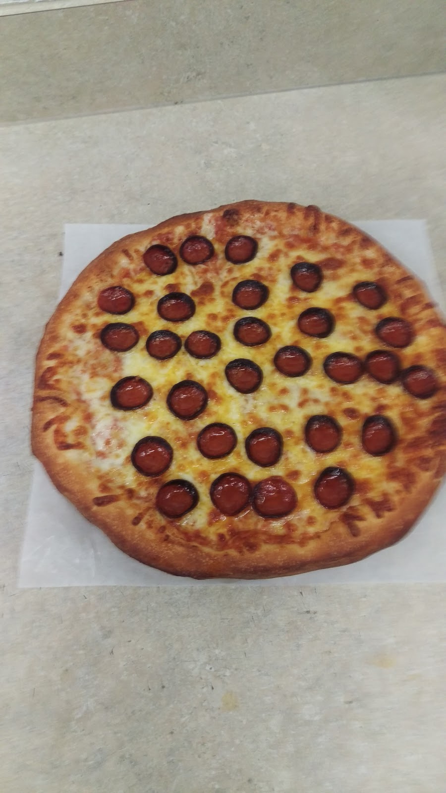 Bobs Poplar Pizza | 2912 William St, Cheektowaga, NY 14227, USA | Phone: (716) 892-5118