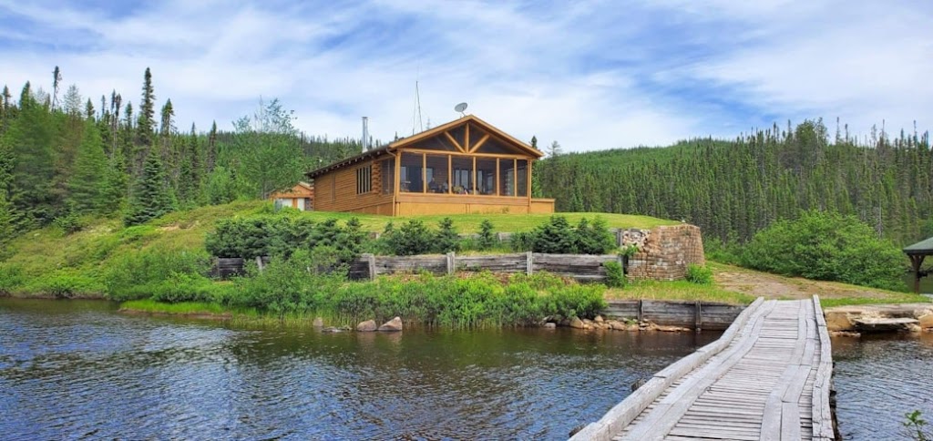 Chalet Alpha-Refuge | Lac Poodle, Le Domaine-du-Roy, QC G0W 1P0, Canada | Phone: (450) 501-1616