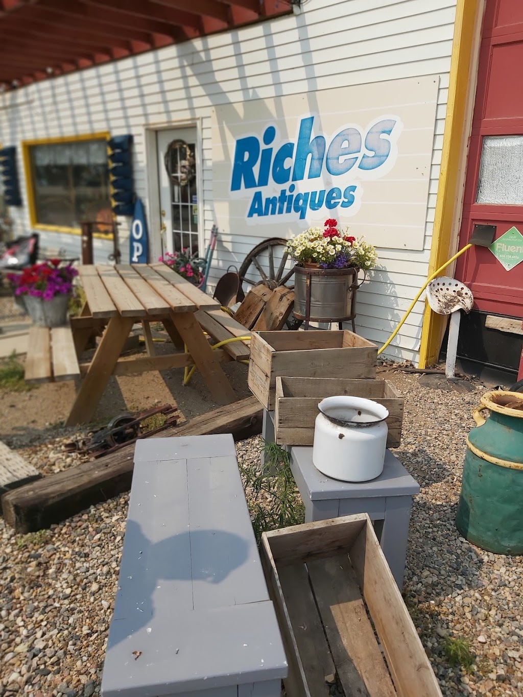 Riches Antiques & Collectibles | 401 Colwell Rd, Rosetown, SK S0L 2V0, Canada | Phone: (306) 831-0267