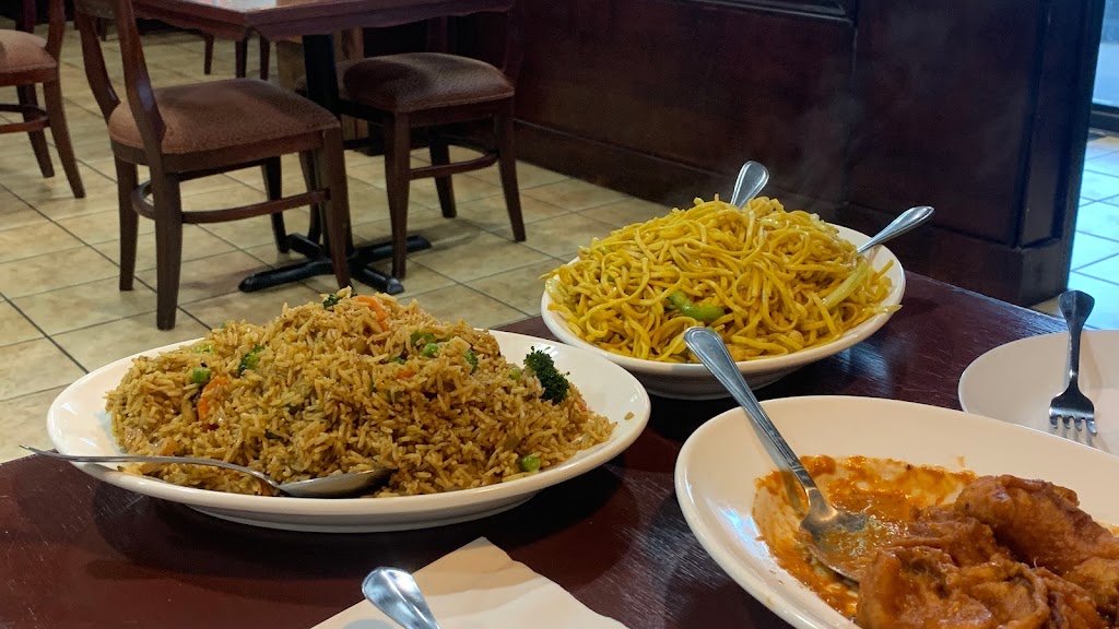 Hakka Rise & MoMo House | 3537 Fairview St unit 3, Burlington, ON L7N 2R4, Canada | Phone: (905) 681-8500