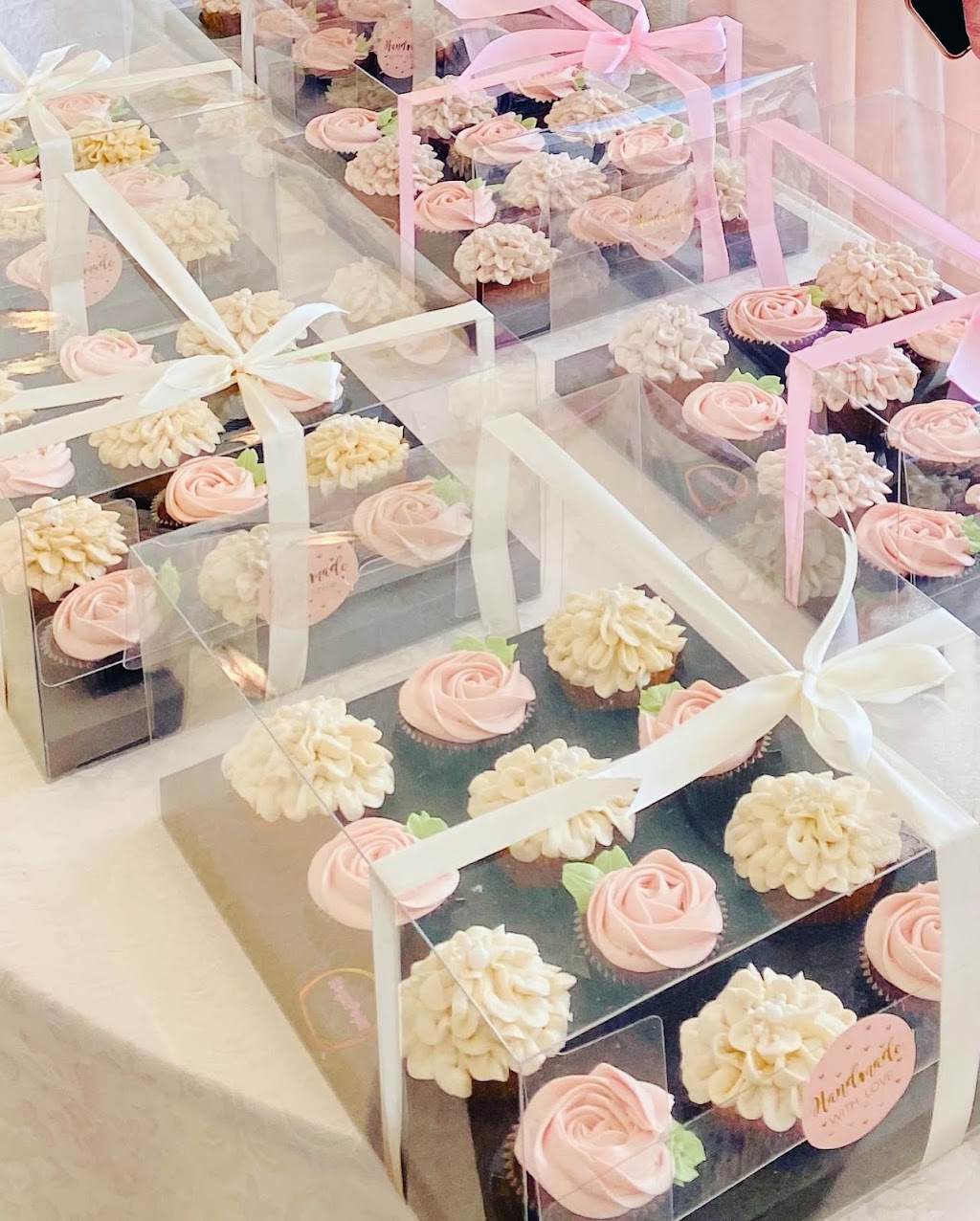 KayzPopz Boutique Bakery | 109 Wolseley St, Toronto, ON M6J 1K1, Canada | Phone: (647) 272-7254