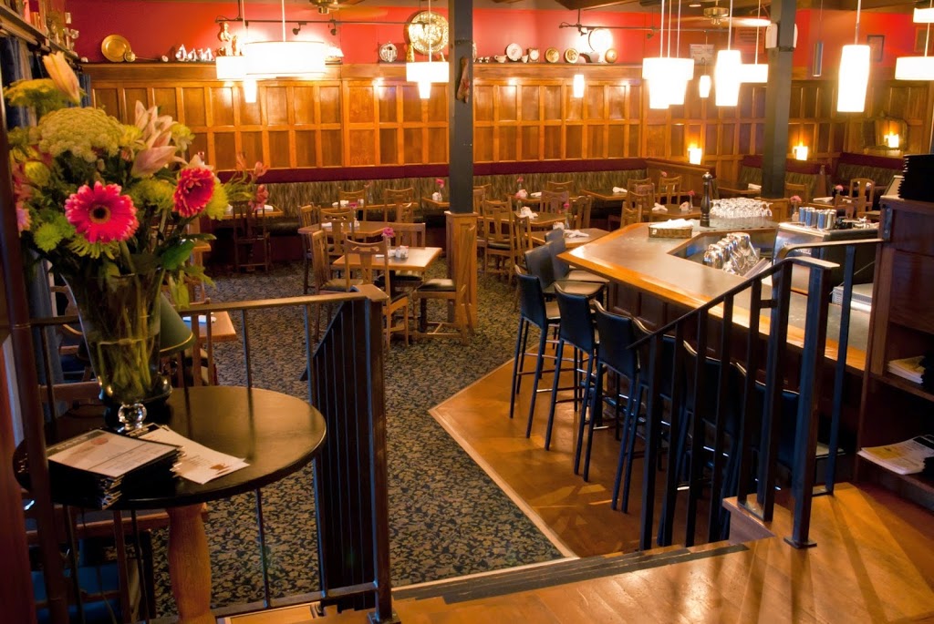 The Oaks Restaurant and Tearoom | 2250 Oak Bay Ave, Victoria, BC V8R 1E2, Canada | Phone: (250) 590-3155