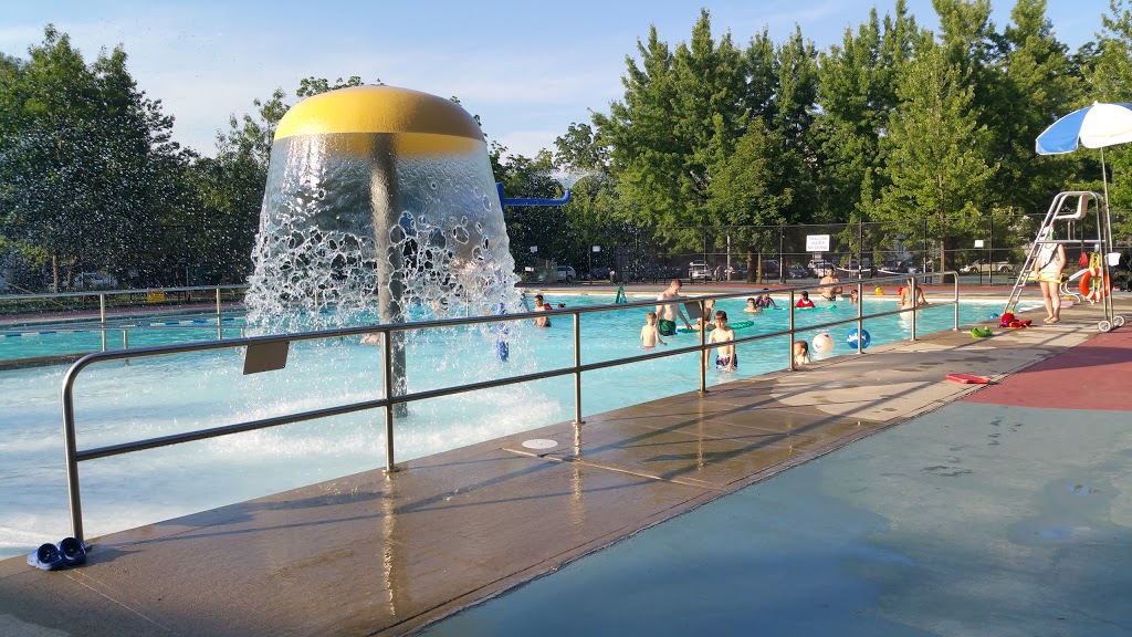 Rotary Park Pool & Spray Pad | 100 Garden Ln, Milton, ON L9T 1S2, Canada | Phone: (905) 878-7946