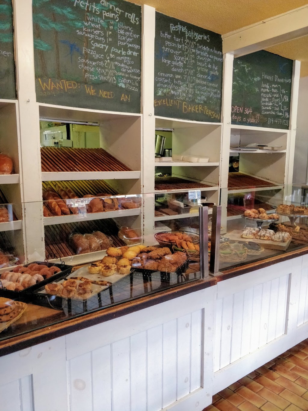 Wakefield Bakery | 813 Chemin Riverside, Wakefield, QC J0X 3G0, Canada | Phone: (819) 459-1528