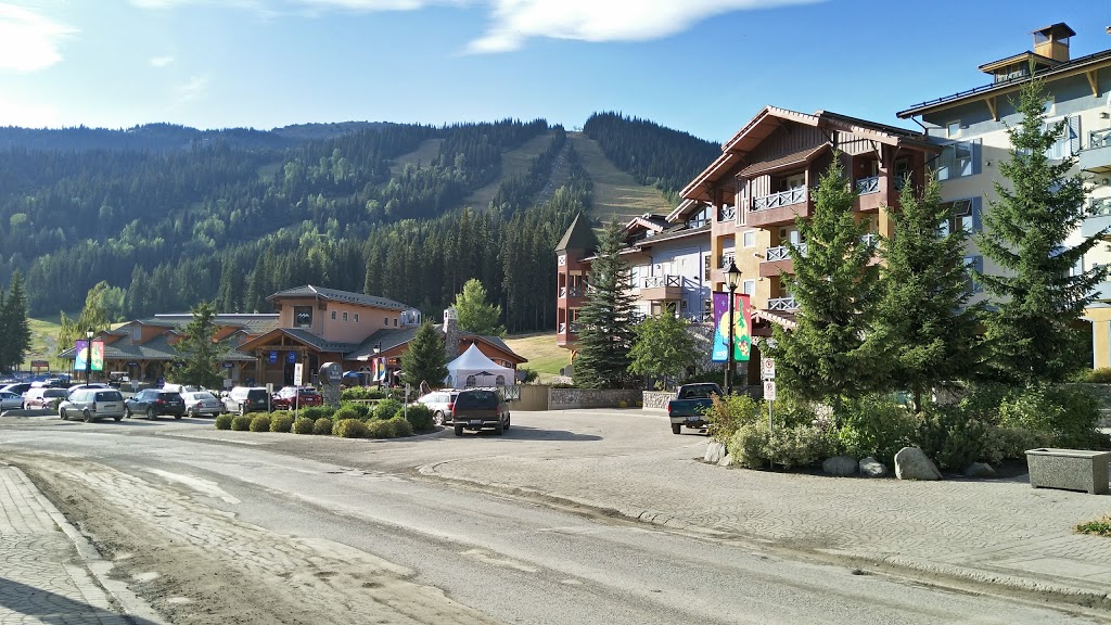 Sun Peaks Lodge | 3180 Creekside Way, Sun Peaks, BC V0E 5N0, Canada | Phone: (250) 578-7878