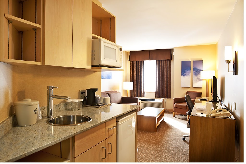 Holiday Inn Express & Suites Langley | 8750 204 St, Langley City, BC V1M 2Y5, Canada | Phone: (604) 882-2000