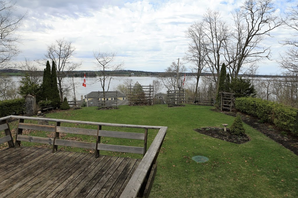 Chemong Lodge | 764 Hunter St, Bridgenorth, ON K0L 1H0, Canada | Phone: (705) 292-8435