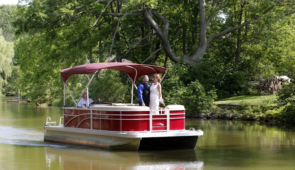 Elope Niagara Little Log Wedding Chapel and Drive through kiosk | 3787 Switch Rd, Stevensville, ON L0S 1S0, Canada | Phone: (905) 382-1490