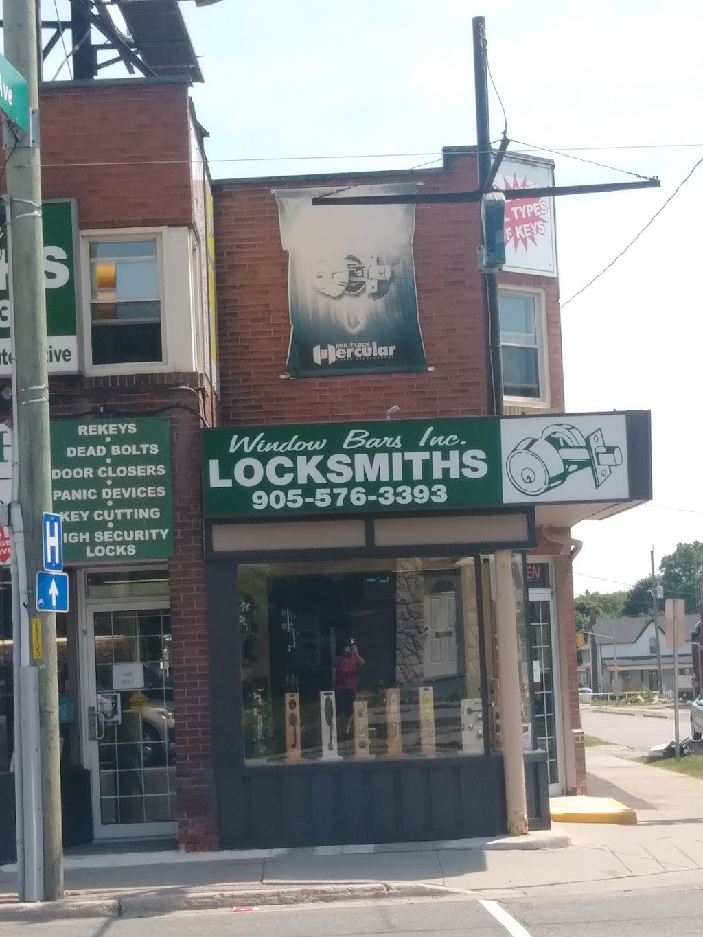 Window Bars Inc. Locksmiths | 337 Simcoe St S, Oshawa, ON L1H 4H9, Canada | Phone: (905) 576-3393