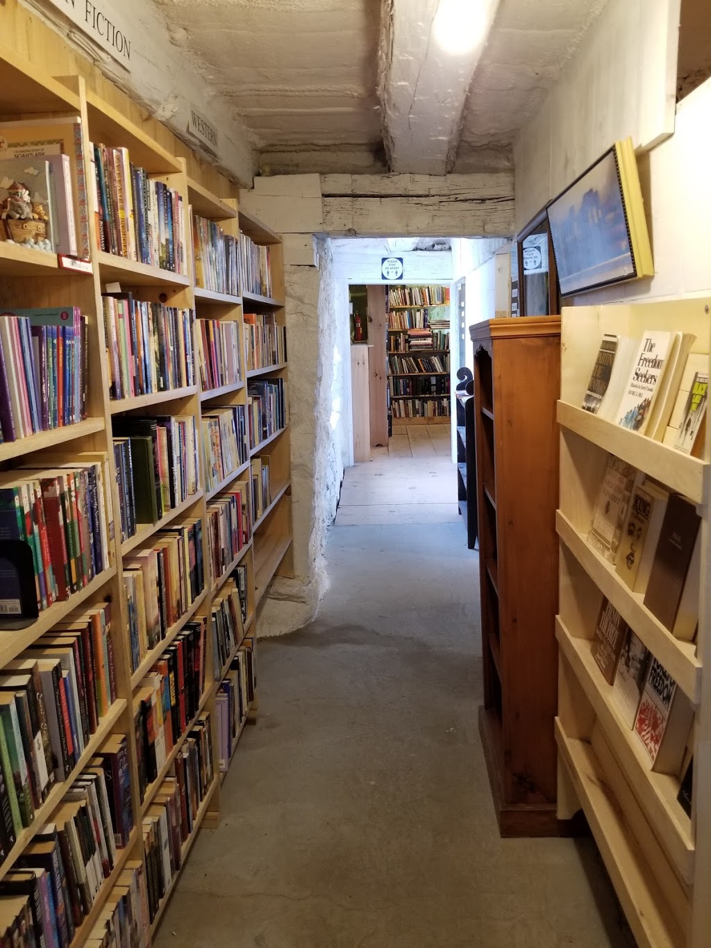 The Book Barn on 86 | 86457 Norman Line, Wingham, ON N0G 2W0, Canada | Phone: (519) 955-2129