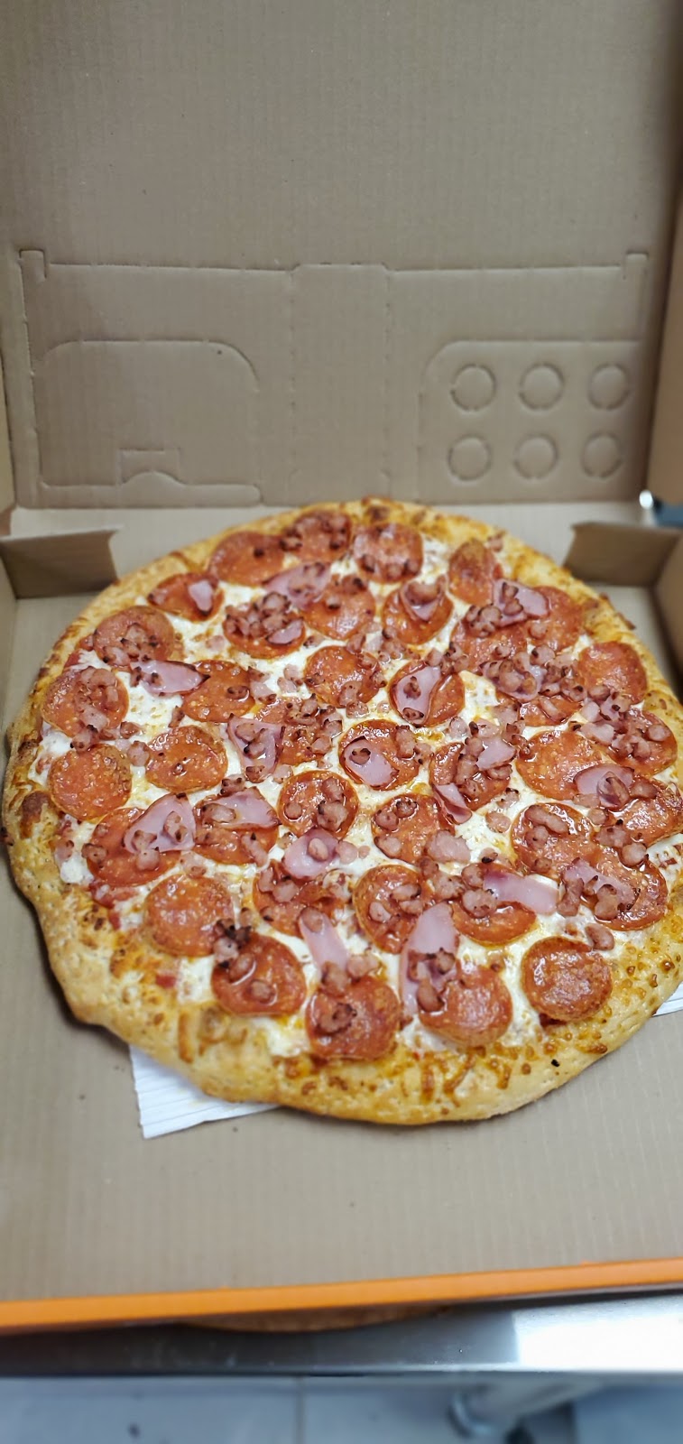 Pizza Pizza | 12219 Riverside Dr E, Windsor, ON N8N 1A2, Canada | Phone: (519) 977-1111