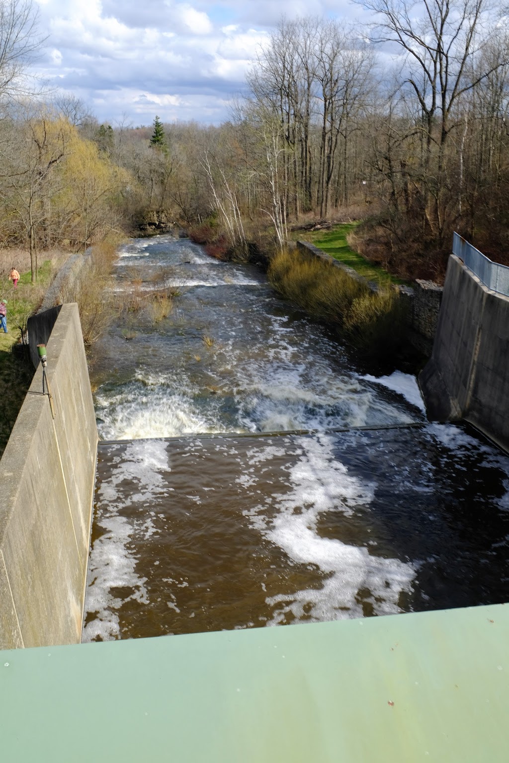 Christie Lake Dam | Round the Lake Trail, Hamilton, ON L9H 5E1, Canada