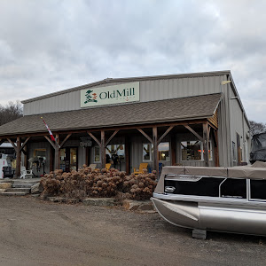 Old Mill Marina | 1652 Russell Landing Rd, Dorset, ON P0A 1E0, Canada | Phone: (705) 766-2214