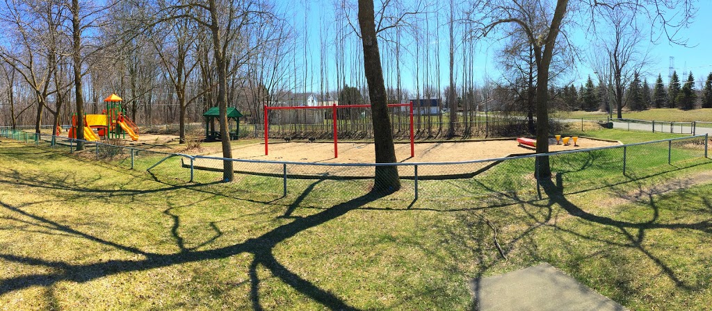 Parc Robert | 33 Avenue des Mille-Îles, Boisbriand, QC J7G 5K5, Canada