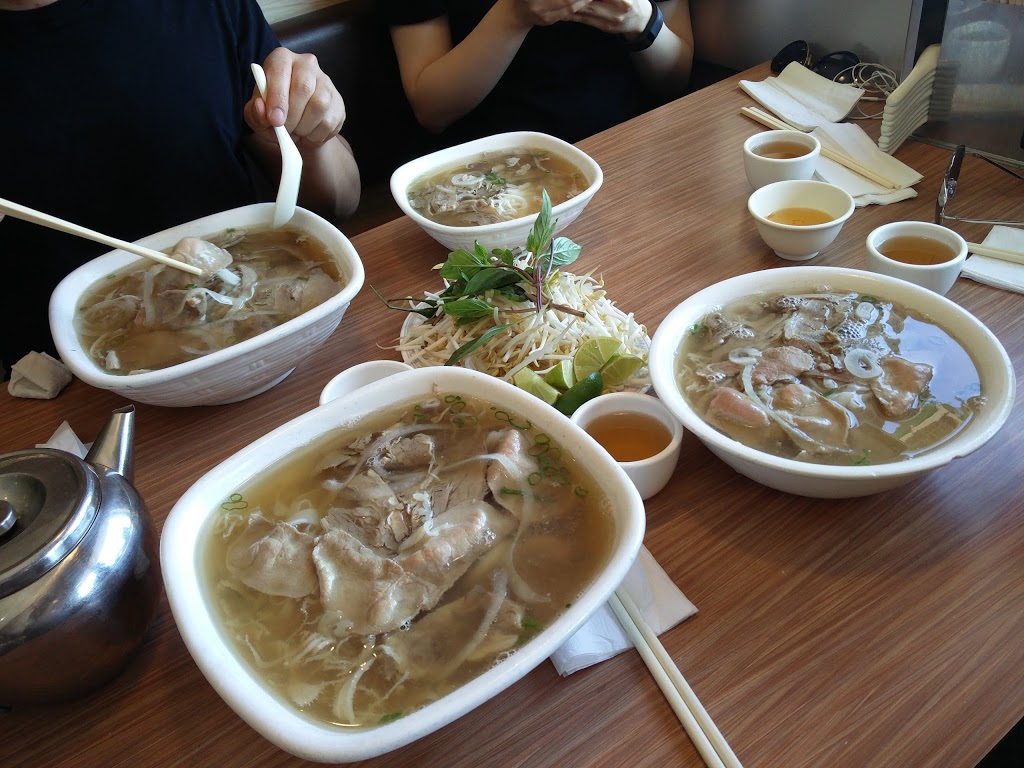 Xelua Vietnamese Restaurant | 180 Steeles Ave W, Thornhill, ON L4J 2L1, Canada | Phone: (905) 882-2122