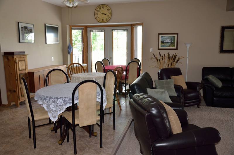 The Gemstone Guest House B & B | 321 E 200 N, Raymond, AB T0K 2S0, Canada | Phone: (587) 271-5020