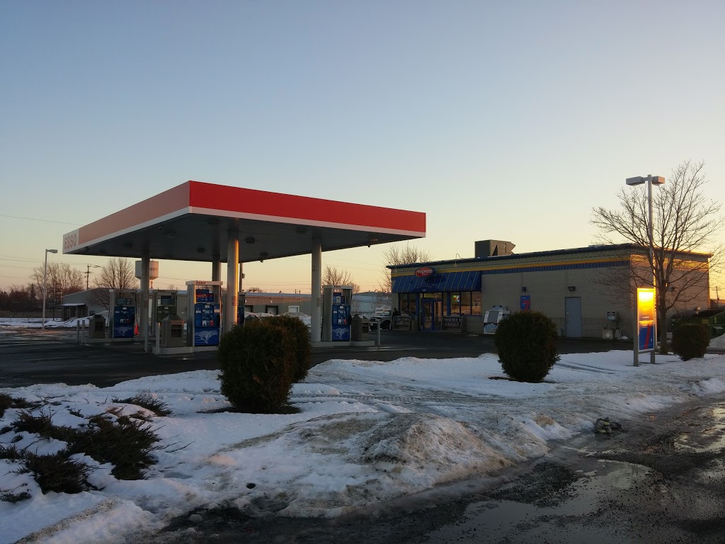 ESSO CIRCLE K | 909 Edward St N, Prescott, ON K0E 1T0, Canada | Phone: (613) 925-5035